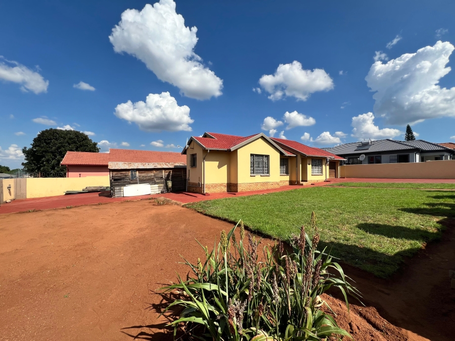 3 Bedroom Property for Sale in Tlhabane West North West